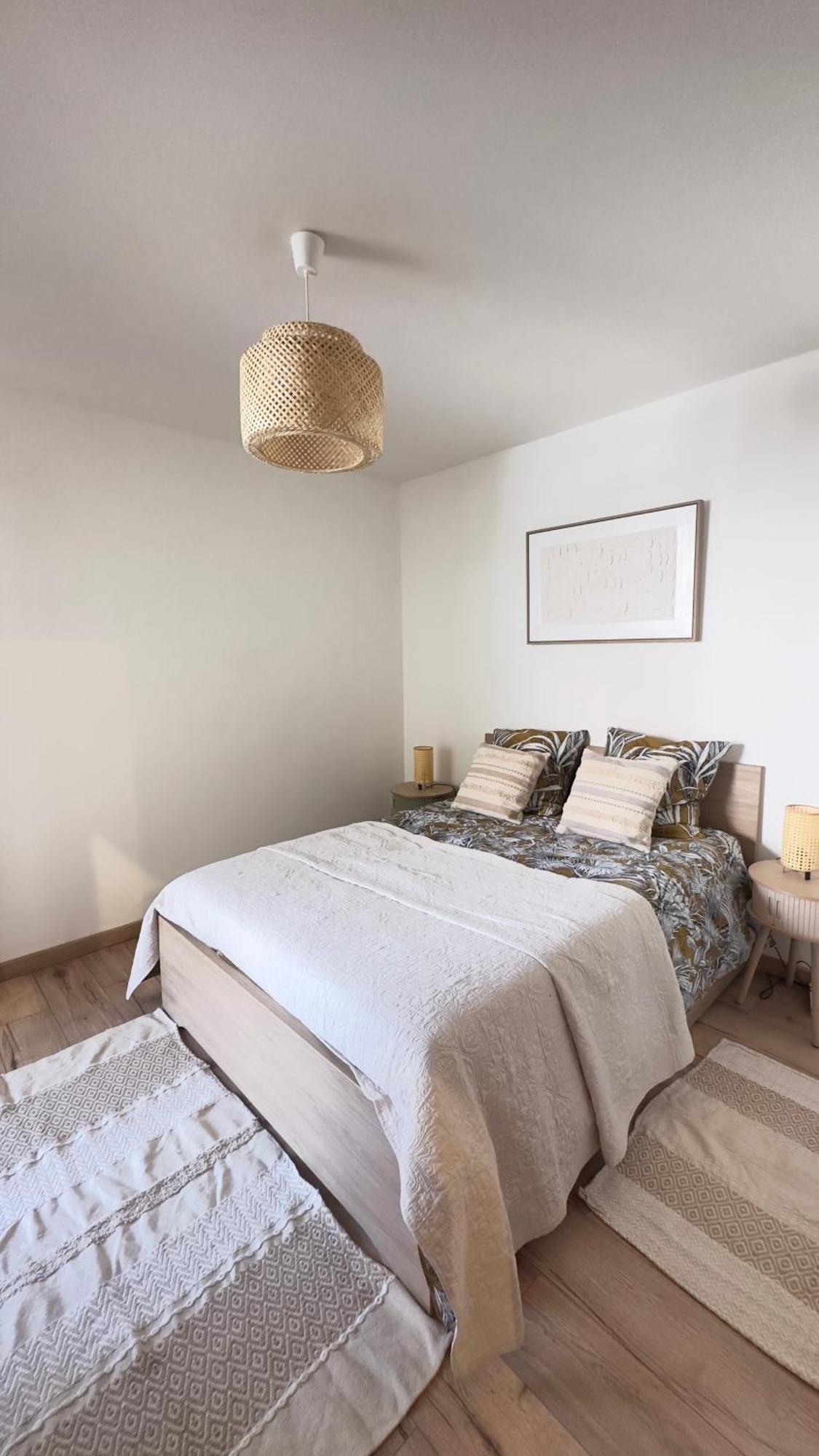 Appartement Magnifique Grand 2 Pieces Moderne Lumineux Au Calme Avec Grande Terrasse A 15mn En Bus Centre-ville, Gare Et Promenade Des Nice